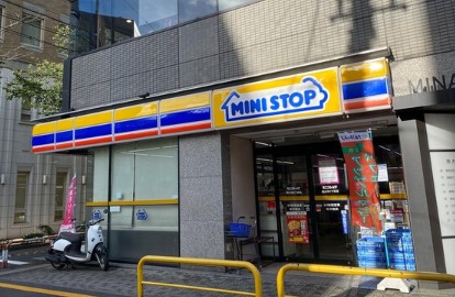 コンビニ　ミニストップ南大塚2丁目店（コンビニ）まで135m