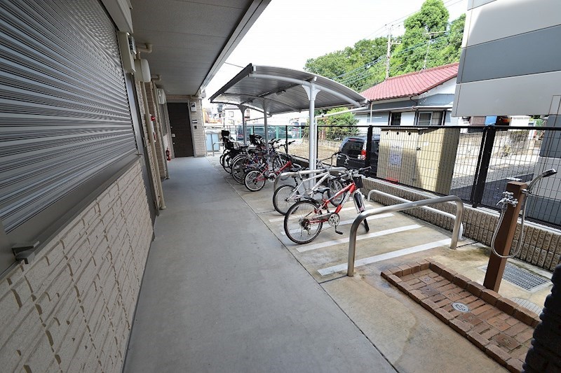 その他共有部分　敷地内駐輪場・ペット足洗い場あります☆