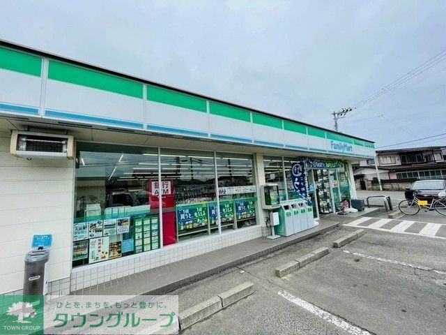 コンビニ　ファミリーマート四郎丸吹上店（コンビニ）まで460m