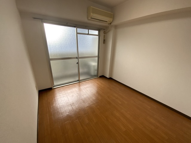 居室・リビング　広々としたお部屋です