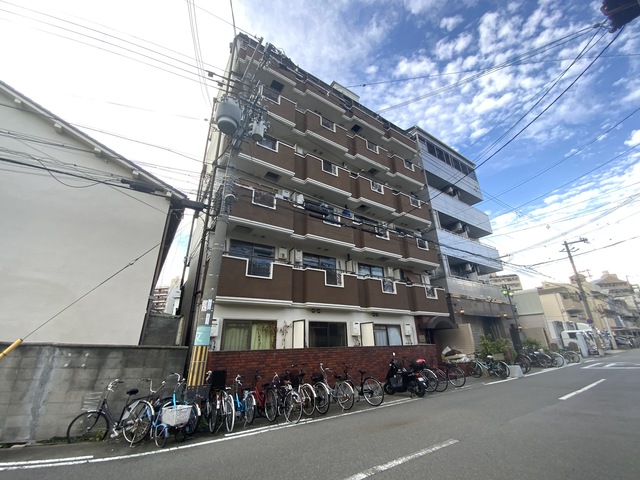 建物外観　レトロな外観です