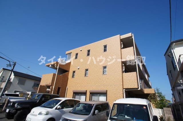 建物外観　鉄筋コンクリート造のマンションです