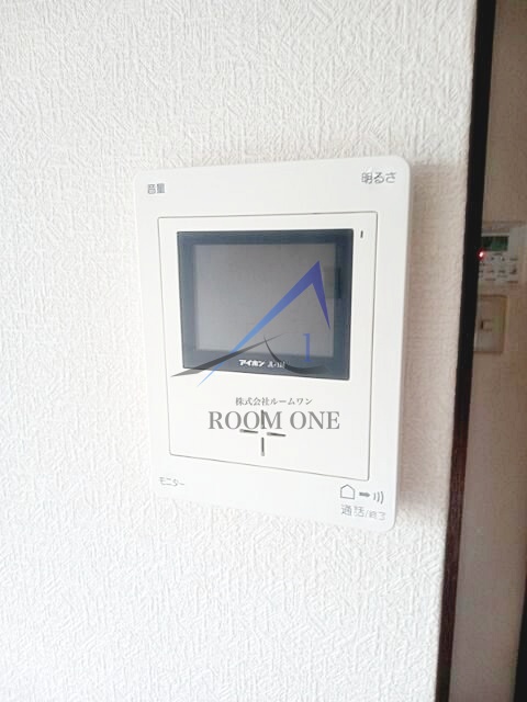 セキュリティ　モニター付きインターホンです。