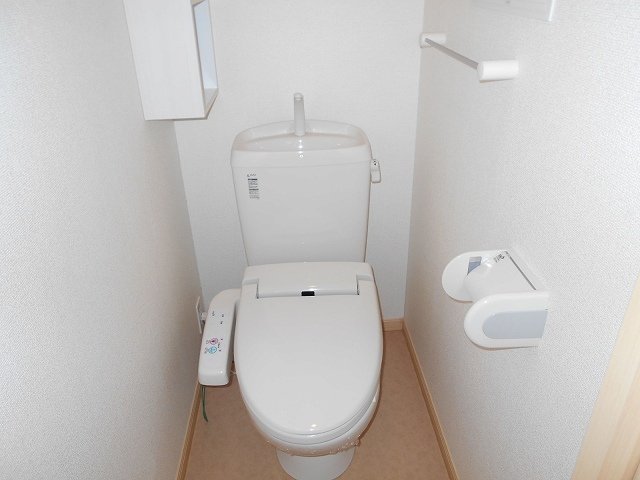 トイレ　コンパクトで使いやすいトイレです