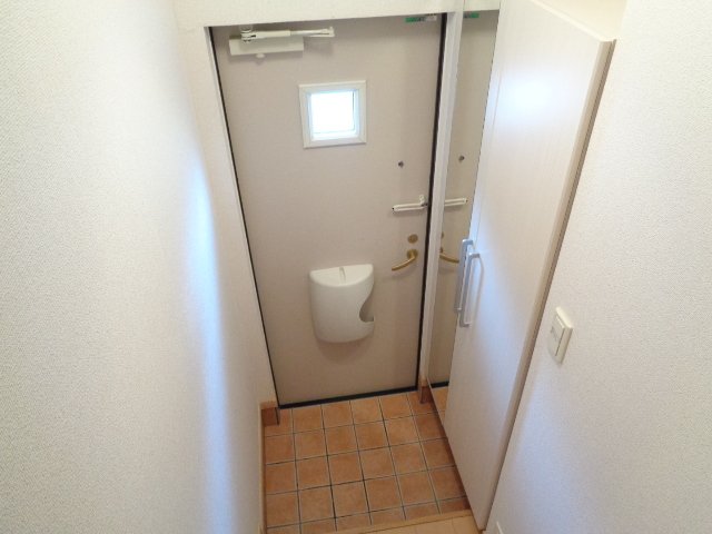 玄関　シンプルで使いやすい玄関です