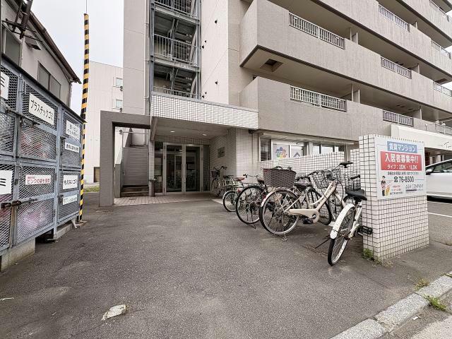 エントランス　エントランス部分