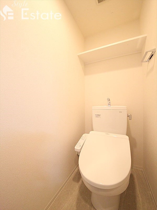 地下鉄東山線 新栄町駅 徒歩5分 15階建 築4年のトイレ写真