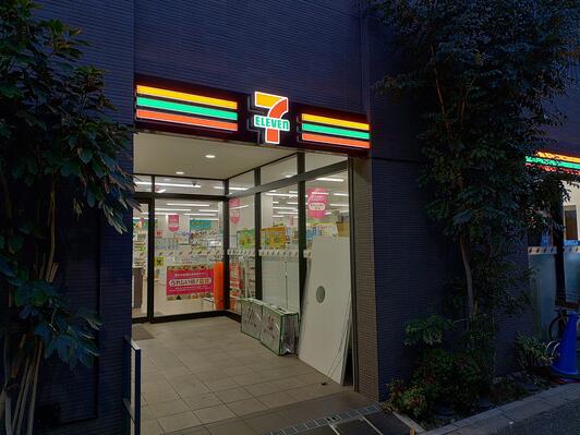 コンビニ　セブンイレブン 世田谷松陰神社通り店（コンビニ）まで100m