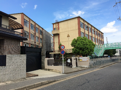 小学校　京都市立百々小学校（小学校）まで804m