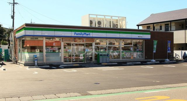 コンビニ　ファミリーマート静岡大学前店（コンビニ）まで304m