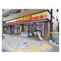 コンビニ　デイリーヤマザキ 江東東砂店（コンビニ）まで424m
