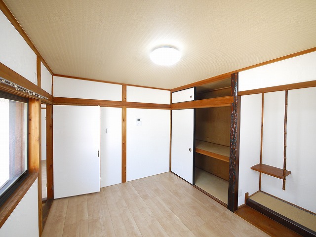 その他部屋・スペース　広くて明るい寝室