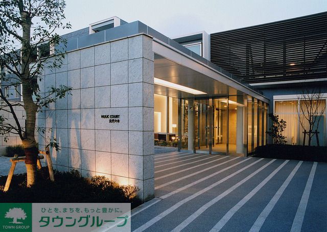 エントランス　2010年3月撮影　夕方