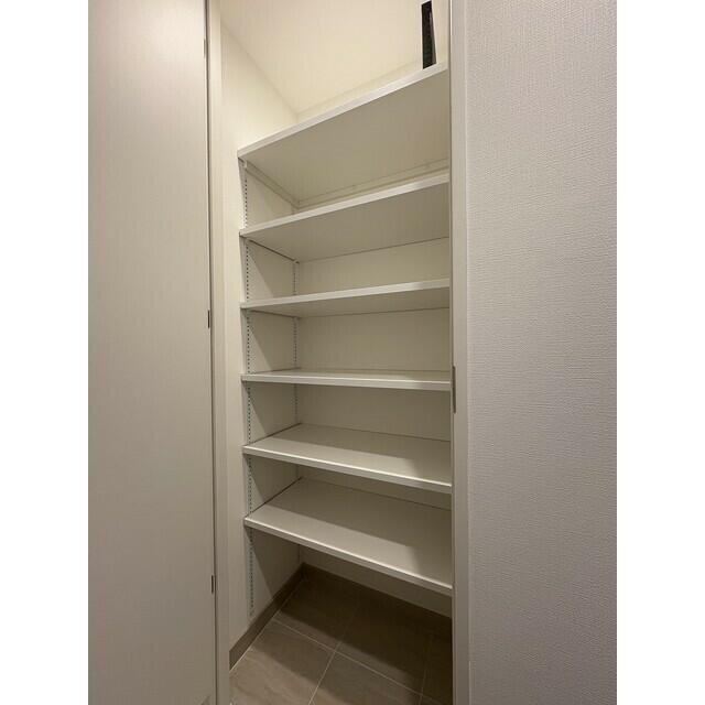 収納　シューズボックス
