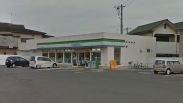 コンビニ　ファミリーマート（コンビニ）まで1596m
