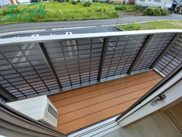バルコニー　同物件同型参考写真です