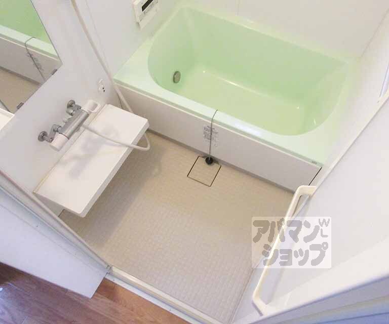 バス・シャワールーム　おしゃれな浴室です