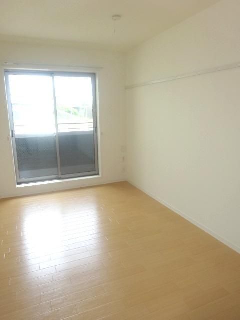 居室・リビング　★★明るいお部屋です★★