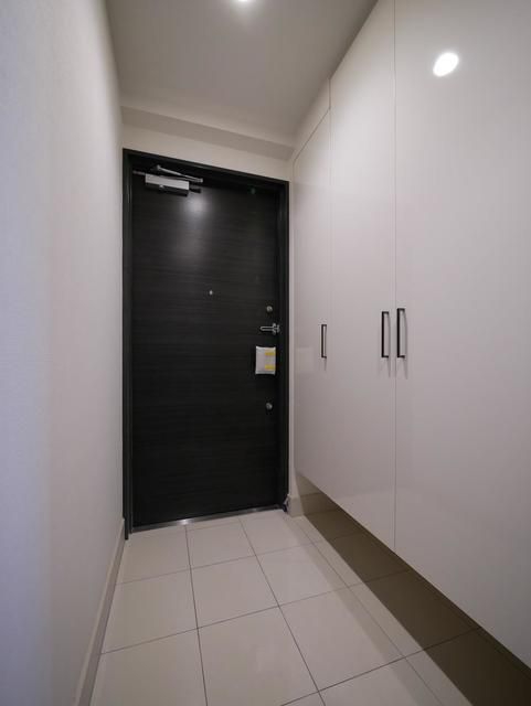 玄関　写真は同タイプ住居です