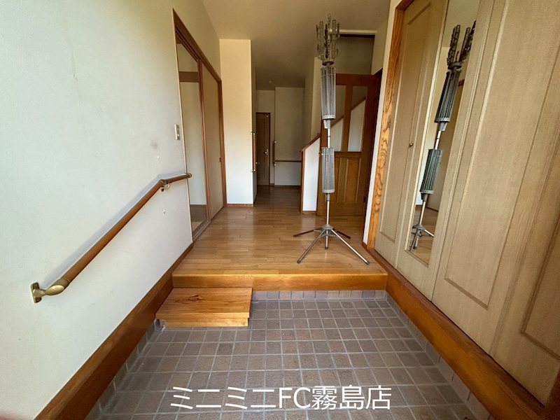 玄関　※家具等は撤去になります