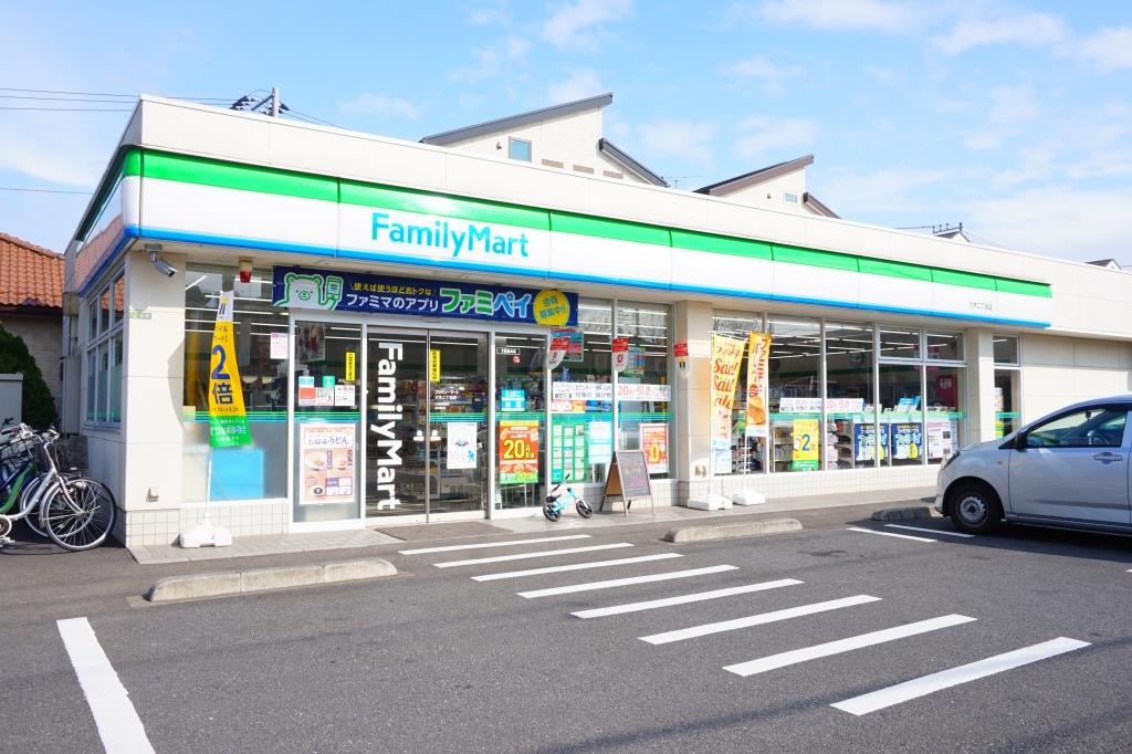 コンビニ　ファミリーマート 六木二丁目店（コンビニ）まで254m