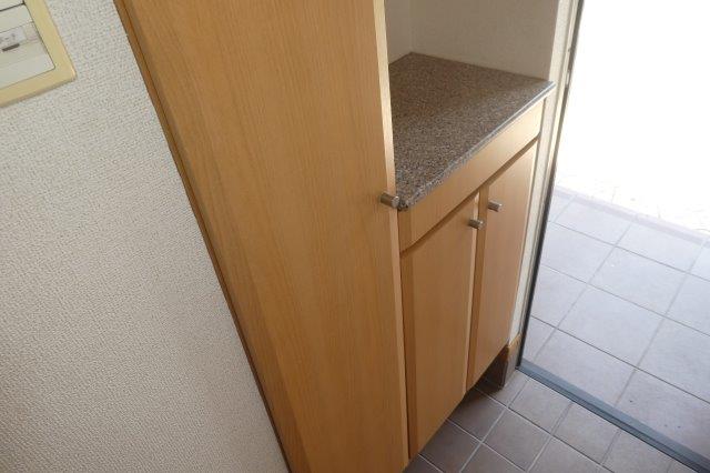 玄関　シューズボックス