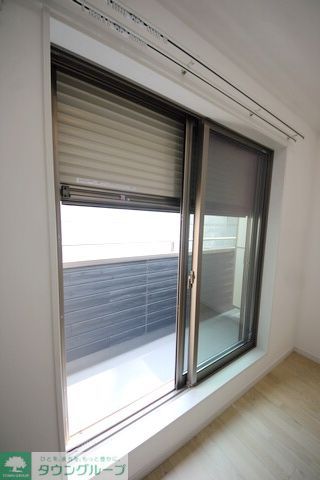 セキュリティ　シャッター付き