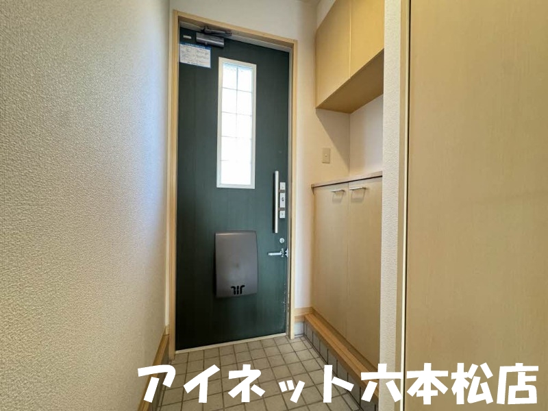 玄関　玄関はこのようになっています。