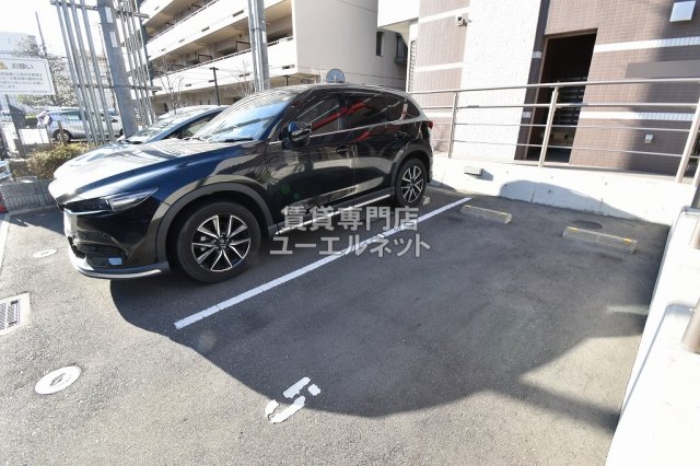駐車場　敷地内駐車場