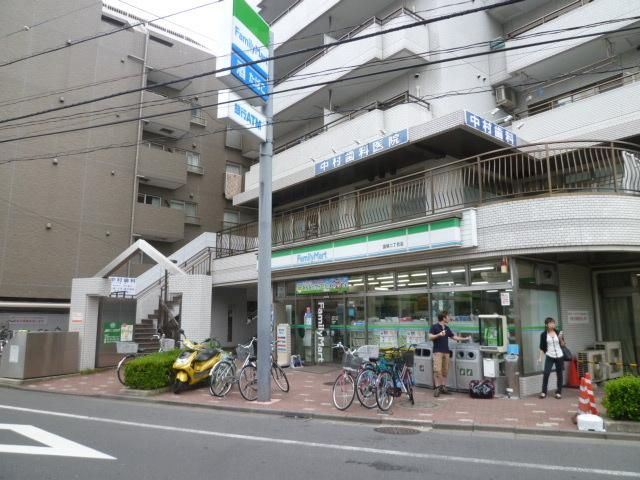コンビニ　ファミリーマート秀栄国領南店（コンビニ）まで155m