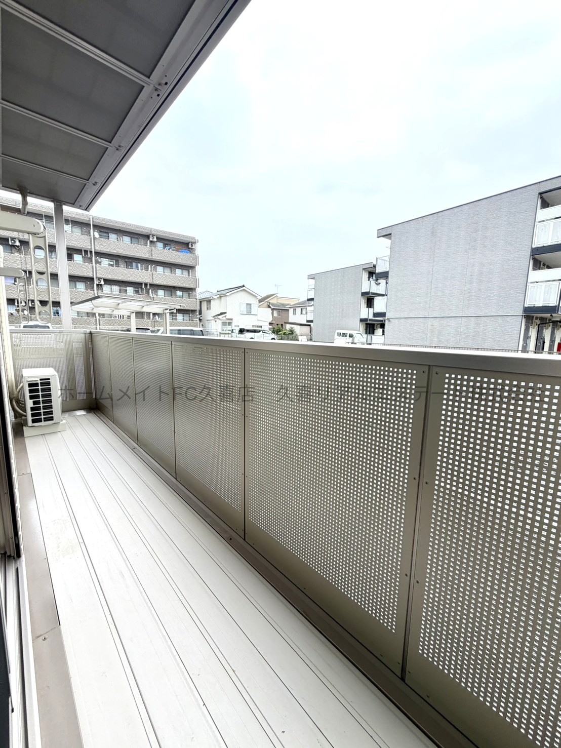 バルコニー　同建物別号室
