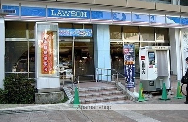 コンビニ　セブンイレブン（コンビニ）まで319m