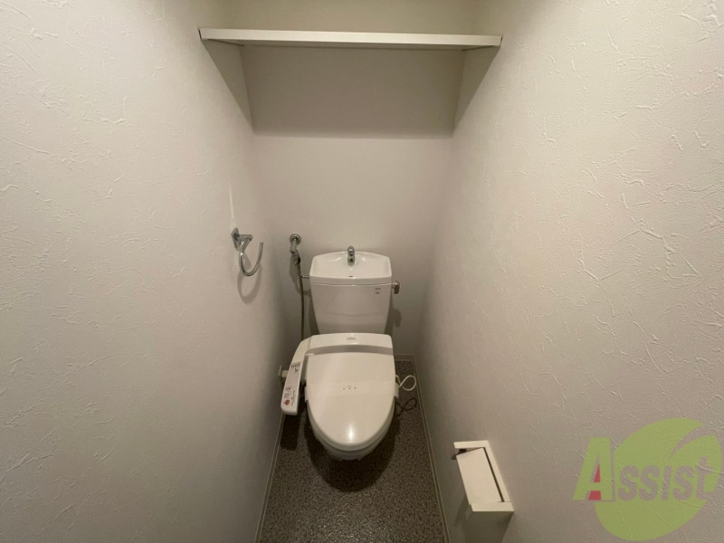 トイレ　ウォシュレット機能がついたトイレです。安心して使用できます。