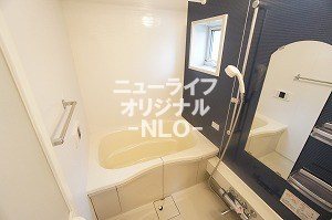 バス・シャワールーム　追い焚き機能付きで経済的、いつでも温かな入浴が可能です。