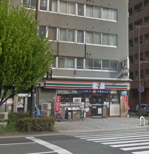 コンビニ　セブンイレブン福岡築港本町店（コンビニ）まで342m