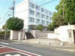 小学校　御所見小学校（小学校）まで380m