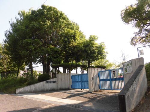 小学校　堺市立竹城台東小学校（小学校）まで765m