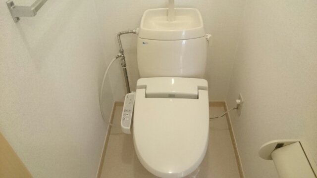 トイレ　コンパクトで使いやすいトイレです