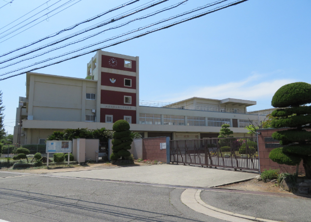 高校・高専　兵庫県立錦城高校（高校・高専）まで818m