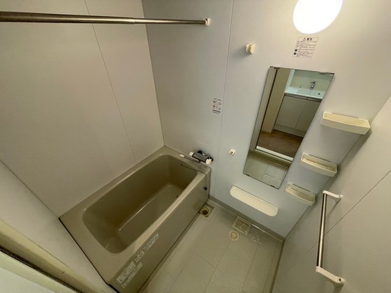 バス・シャワールーム　※別部屋の写真です