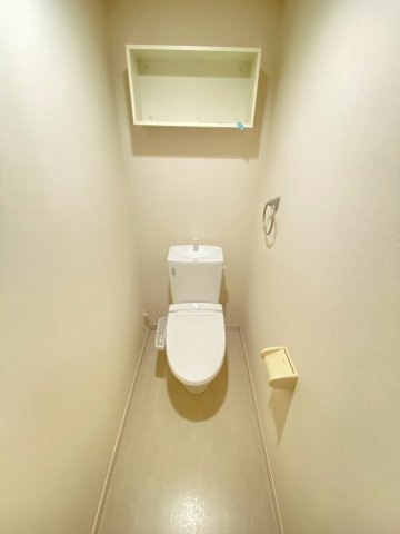 ＪＲ総武線 新検見川駅 徒歩10分 2階建 築14年のトイレ写真