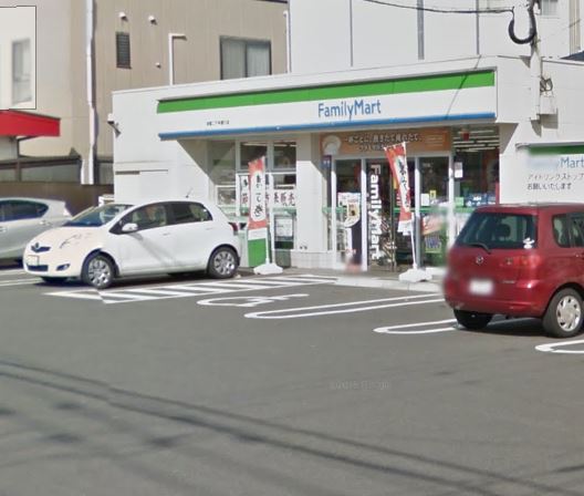コンビニ　ファミリーマート 吉塚二千年通り店（コンビニ）まで156m