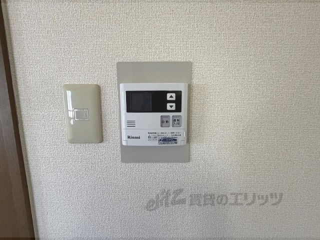 その他設備　給湯器リモコン