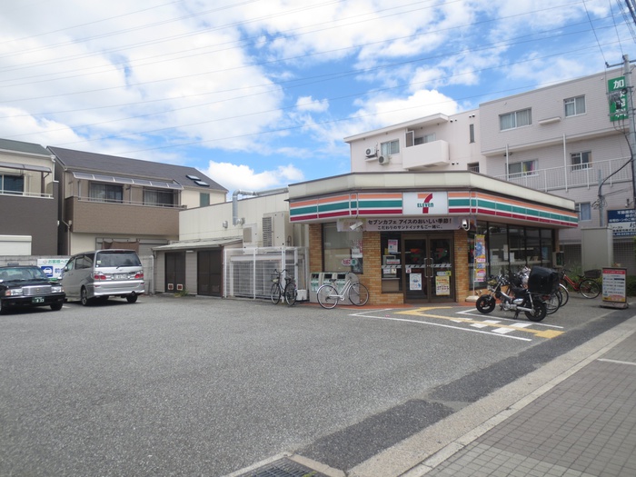 コンビニ　セブンイレブン尼崎七松町店（コンビニ）まで225m