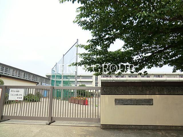 中学校　戸田市立笹目中学校（中学校）まで715m