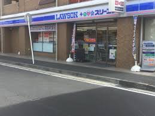 コンビニ　ローソンスリーエフ十日市場北口店（コンビニ）まで247m