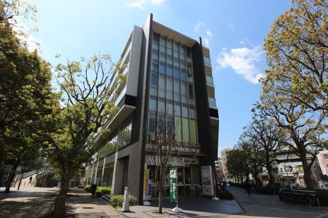 スーパー　東急ストア仲町台店（スーパー）まで651m