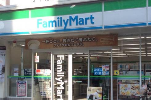 コンビニ　ファミリーマート広島ロイネット店（コンビニ）まで178m