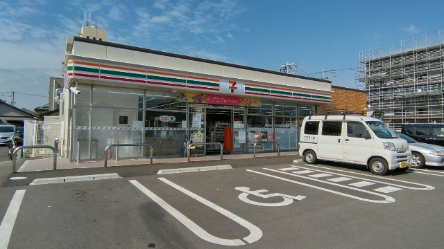 コンビニ　セブンイレブン宮崎祇園３丁目店（コンビニ）まで266m