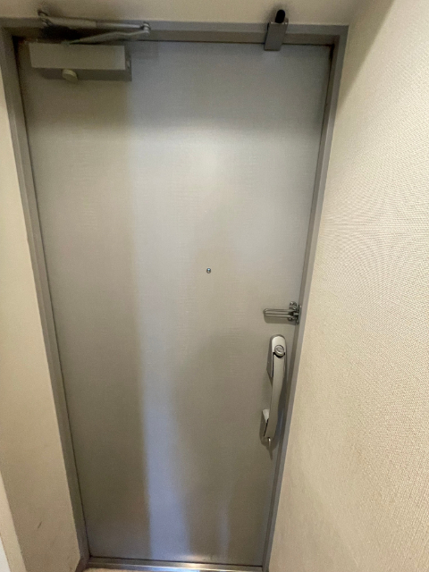 グランツ西大橋の玄関写真